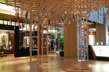 <p>The wind chimes were organised by material.</p>