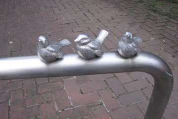 Tiny, but permanent, sculptures in Higashi-Koganei