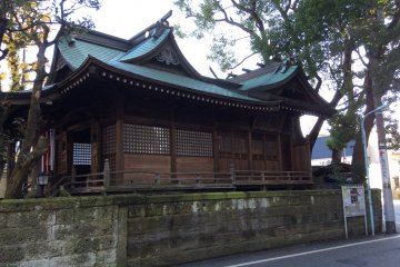 Shrine building seen from the street