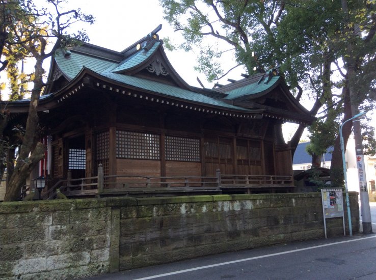 Shrine building seen from the street