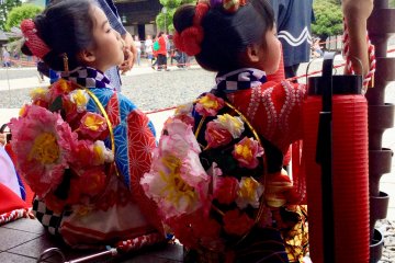 Children ready for tekomai procession