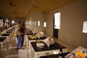 Visitors exchanging ideas of their favourite and home prefectures.