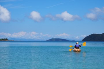 A blue sky above a blue sea and below. All around you and everywhere you go: that's how summer looks like on Ojika Island