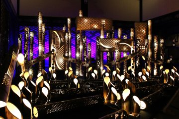 A composition of laced lanterns