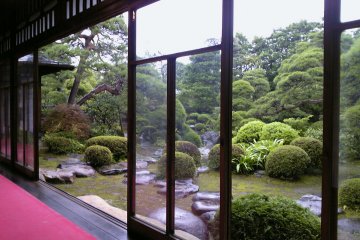 The beautiful gardens of Yamamoto-tei Tea House