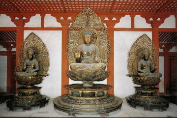 Yakushi Triad in Daikodo