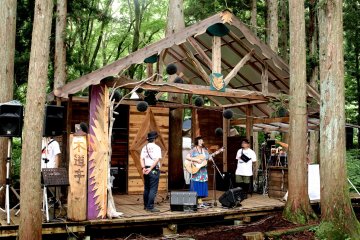 Kidoutei (木道亭) stage