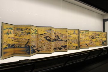 Huge traditional folding screen