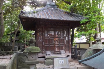 Okunoin, a replica of Kukai's resting palce in Wakayama