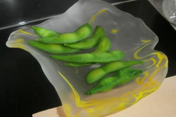 <p>Saya sudah pasti akan menyantap edamame ini jika saya tidak tahu mereka adalah palsu</p>
