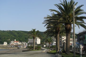 Seaside promenade in Ito