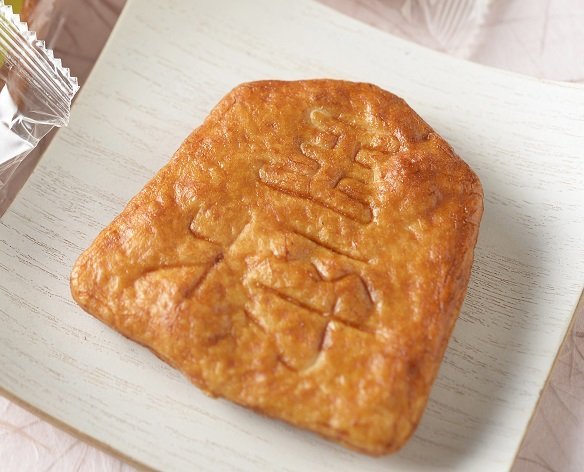 Osho senbei are crunchy, salty treats