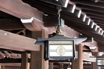 Another kiku image in Meiji Jingu, Tokyo