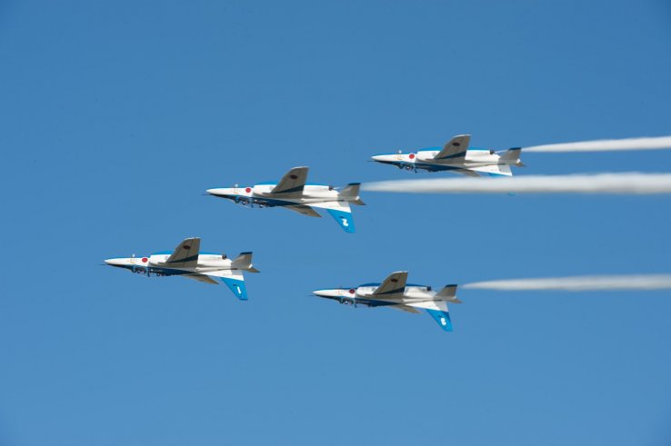 Blue Impulse mid-show from 2012