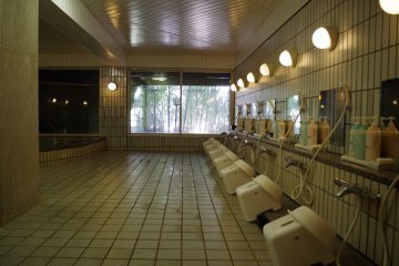 Mens' large bath at Heian no Mori Hotel Kyoto