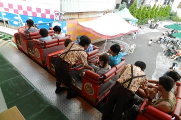 <p>Rollercoaster safety checks</p>