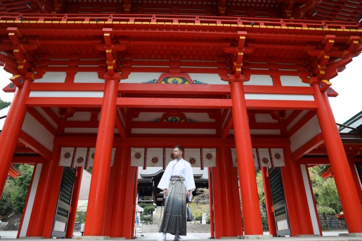 Getting to know Omi-jingu Shrine in full kimono attire