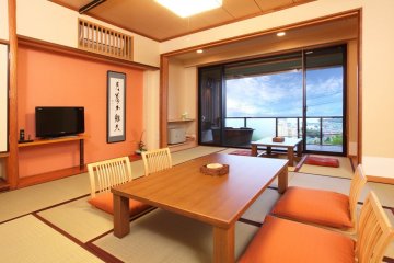 Warm interiors that overlook Lake Biwa