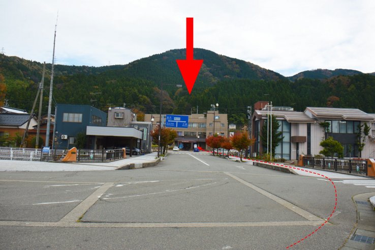 This is the Tsurugi Branch as seen from Tsurugi Station
