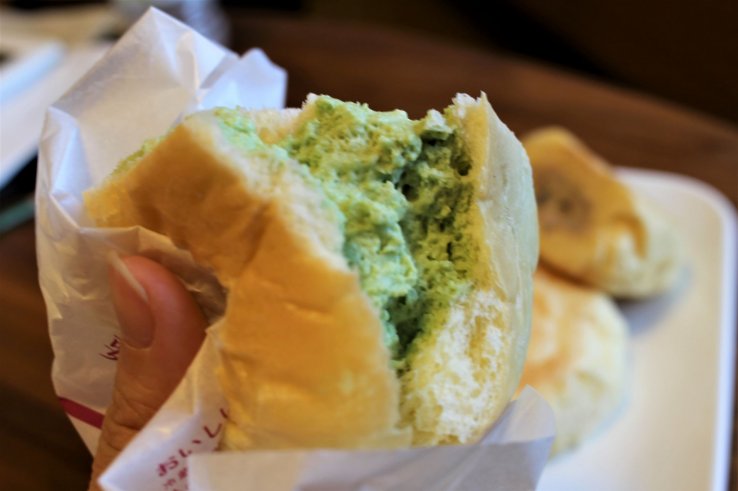Matcha cream bun