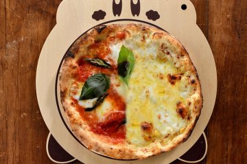 Kirby cafe's half-and-half pizza