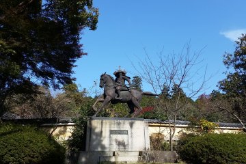 Statue of Kusunoki Masashige