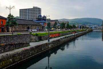 <p>Kanal Otaru dapat dinikmati sepanjang &nbsp;tahun. Salju yang turun deras menutupi seluruh area ini di musim dingin, hampir membekukan seluruh kanal.</p>