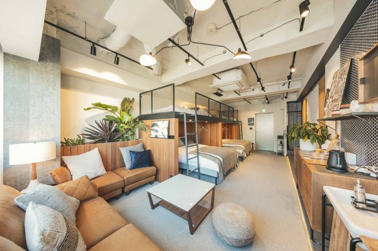 4th floor room