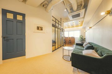5th floor room