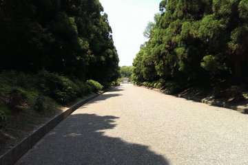 The approach to Emperor Jimmu's tomb