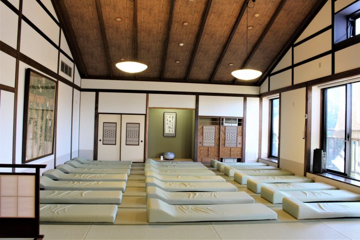Visitors can take a nap in the tatami-mat "spring" room