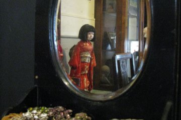 One of the K's Doll Gallery's corners, Kyoto