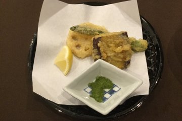 Tempura with ashitaba salt