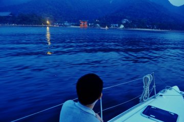 Just before the sun disappeared completely behind the horizon, we reached Miyajima.