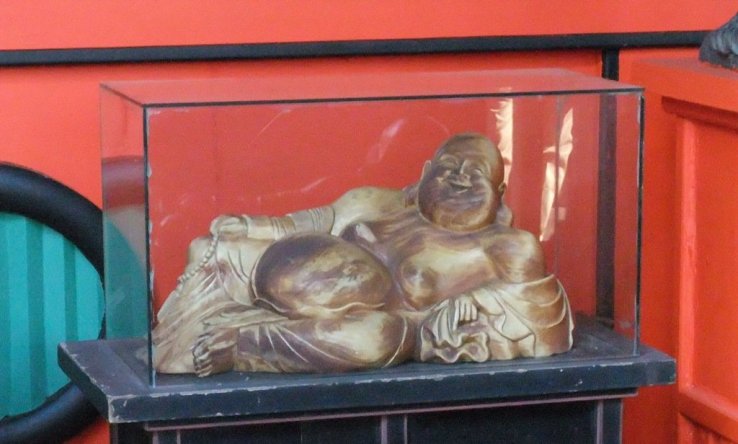 The wooden Hoteison carving