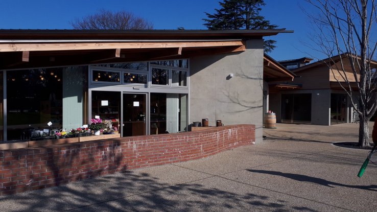Local goods can be purchased here