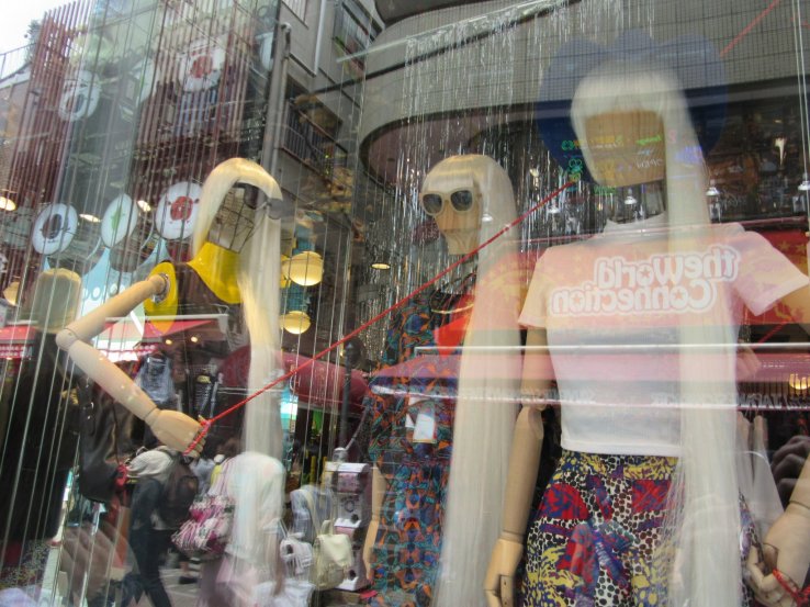 New fashion trends in the shop windows