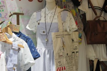 New fashion trends in the shop windows