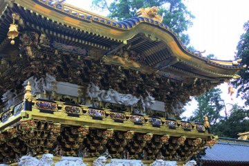 The Yomei-mon Gate, overflowing with dignity