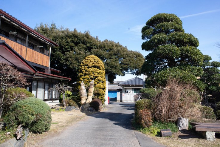 Gardens on the grounds of Kurosawa Shouyuten