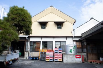 Outside the Tsukinoi Shuzoten factory