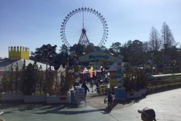 The ferris wheel. A ride takes 20 minutes.