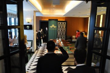 Twilight Express Mizukaze: pre-boarding lounge