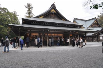 Ise Shrine: outer temple