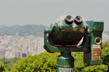 Les alentours son équipés de jumelles d'observations payantes, bien qu'elles ne semblent pas être très populaires
