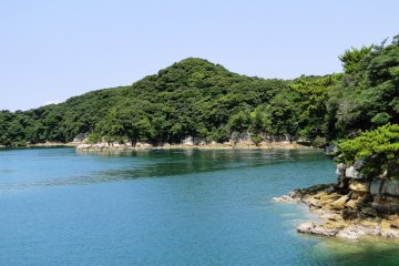 Cruises of the islands leave from the nearby Saikai Pearl Resort
