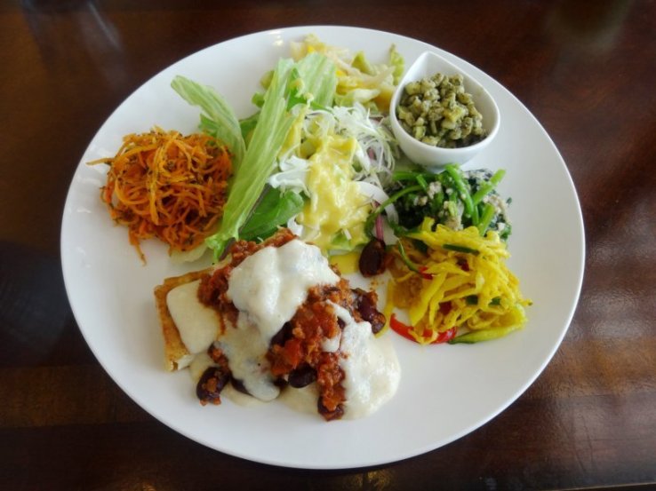 Colors, flavors, and textures - all vegan!