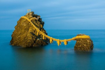 Meoto Iwa at dusk