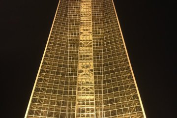 The tower is dominant on the Shimonoseki skyline, and hard to capture in one photo!