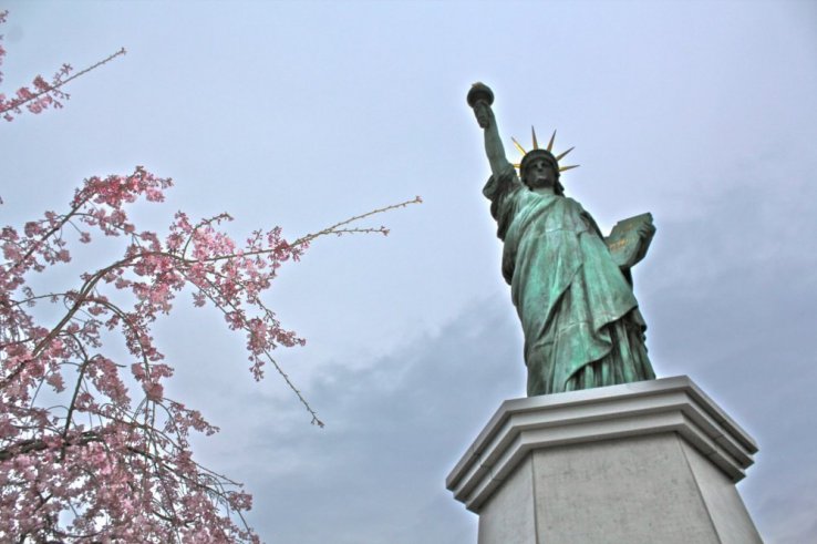 A smaller version of Lady Liberty exists in Odaiba
